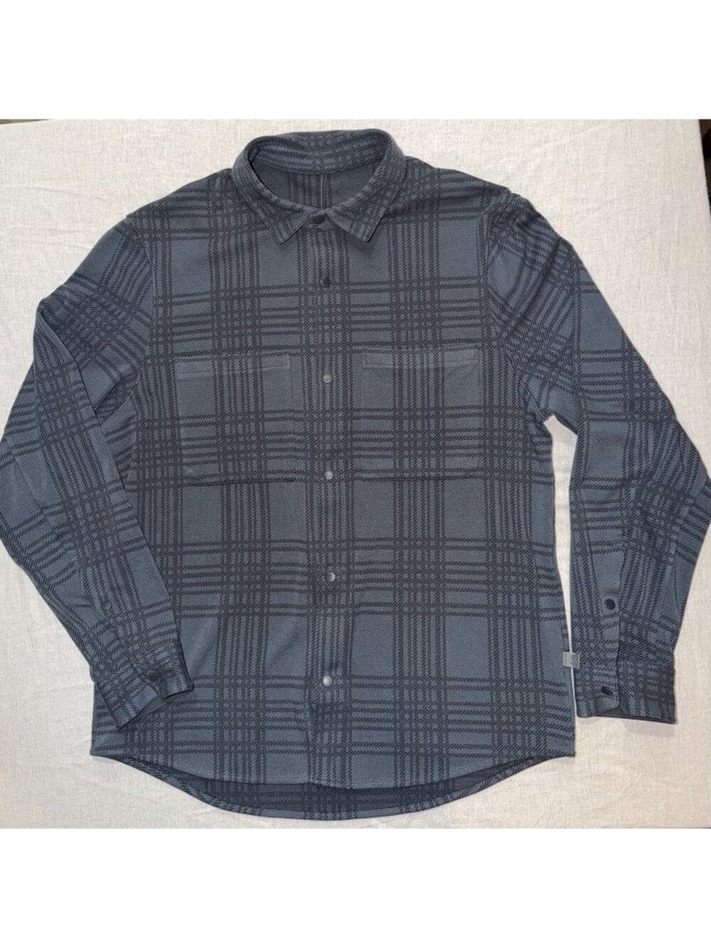 Lululemon Soft Knit Overshirt Mens Medium M Navy Blue Black Plaid Snap Flannel
